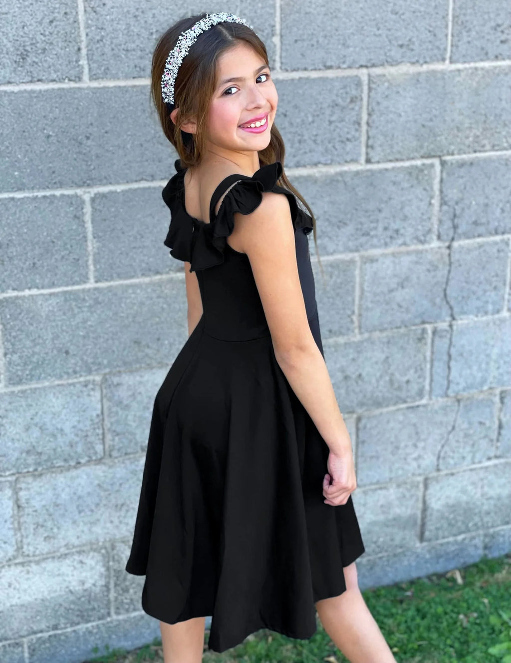 Oudiya Girls Off Shoulder Dress Flutter Sleeve Summer Midi Swing Dress with Pockets Formal Dress 4-13Y