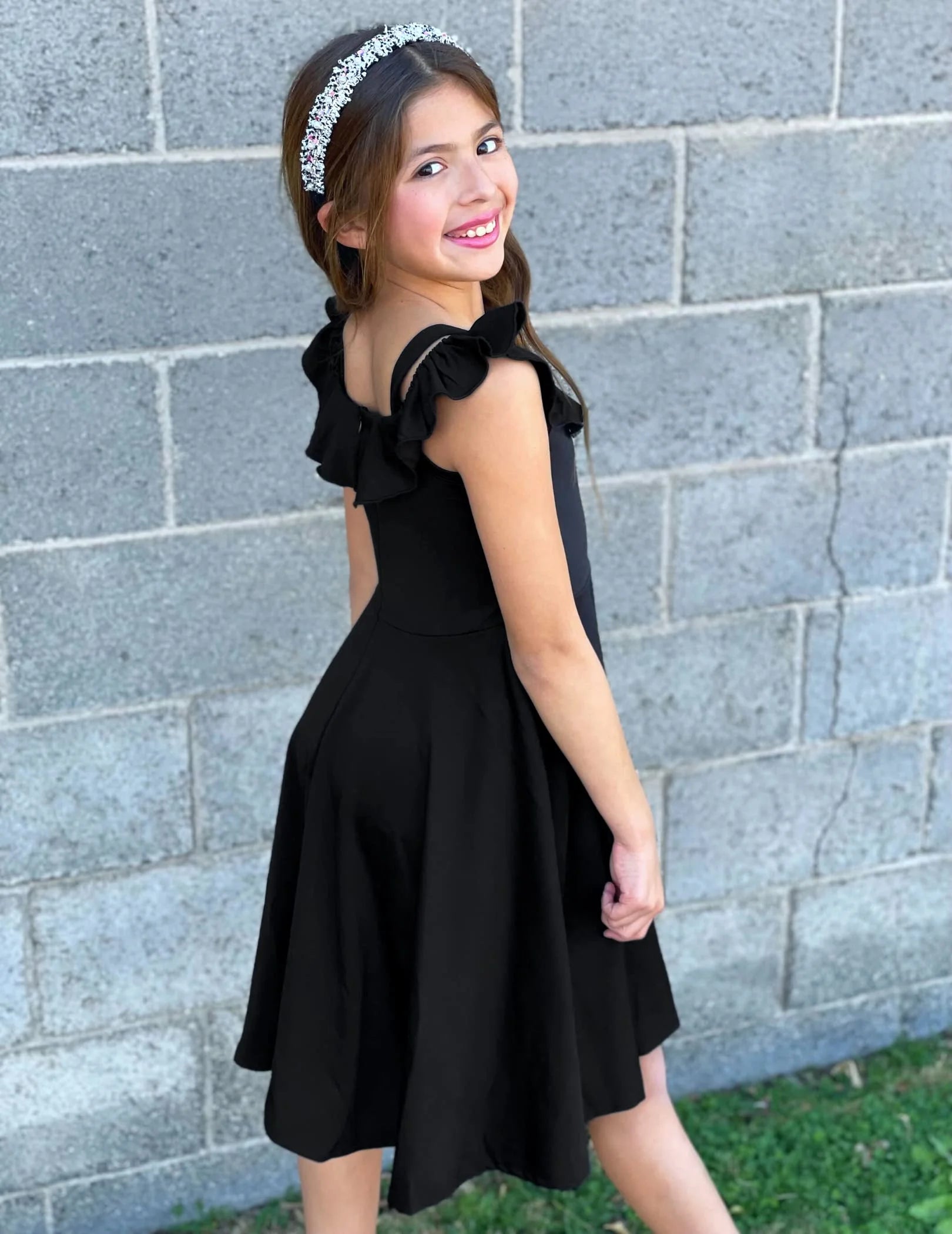 Oudiya Girls Off Shoulder Dress Flutter Sleeve Summer Midi Swing Dress with Pockets Formal Dress 4-13Y