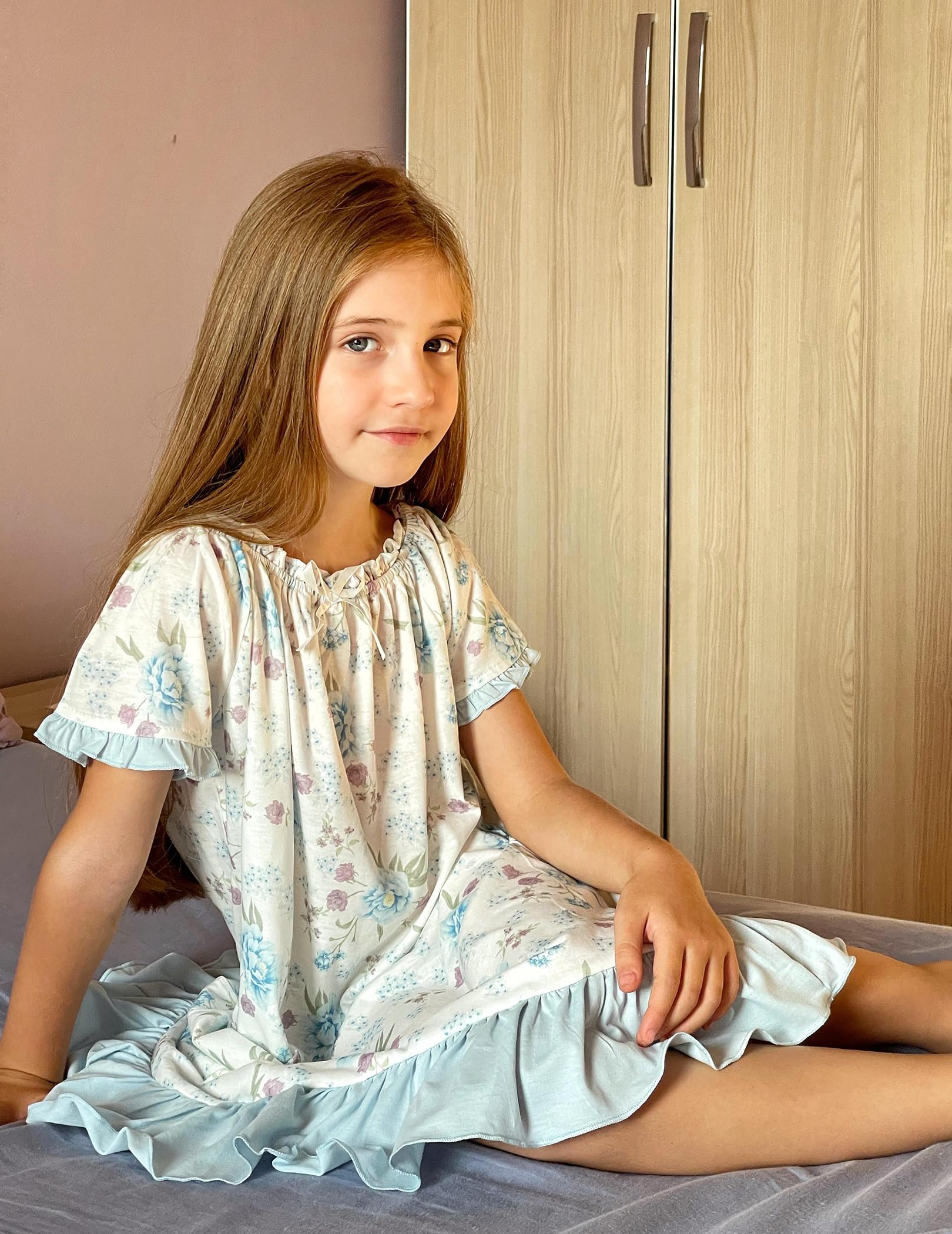 Oudiya Girls Short Sleeve Nightgowns Princess Sleepwear with Ruffled Hem Pajama Dress for Kids 3-12 Years